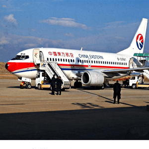 长春龙嘉航空空运航空快运业稳步发展的原因是什么？